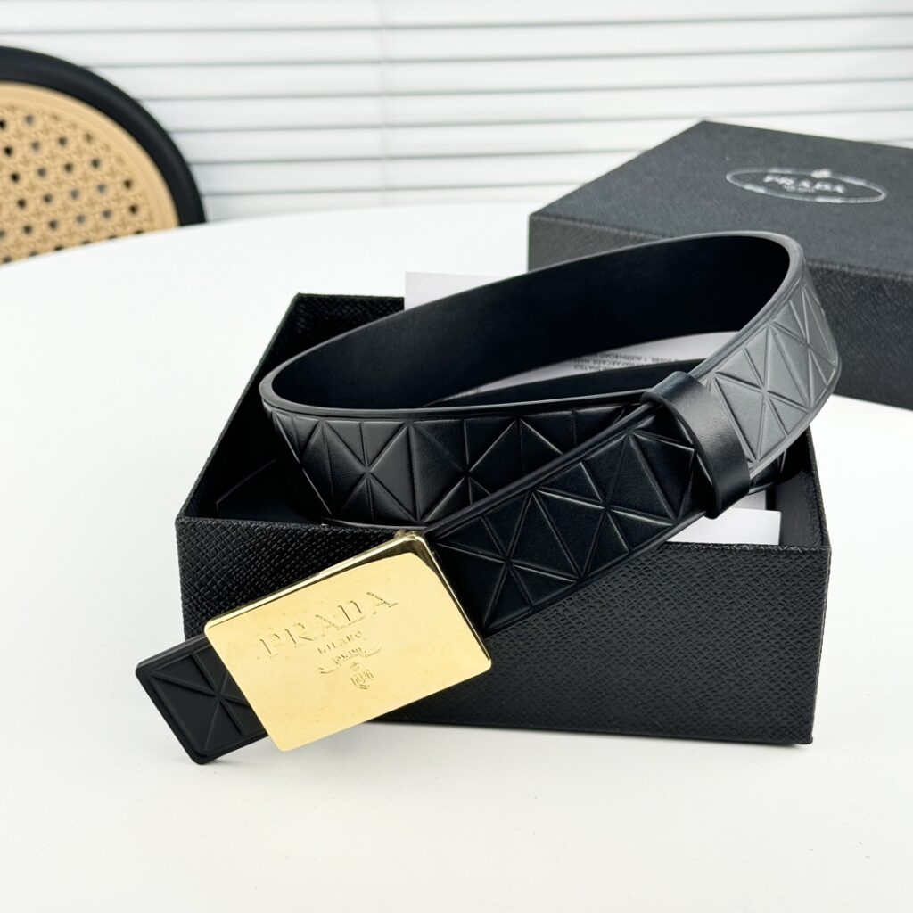 【高級品倉庫到着】Prada イタリアンビジネスベルト「全長約 100cm」