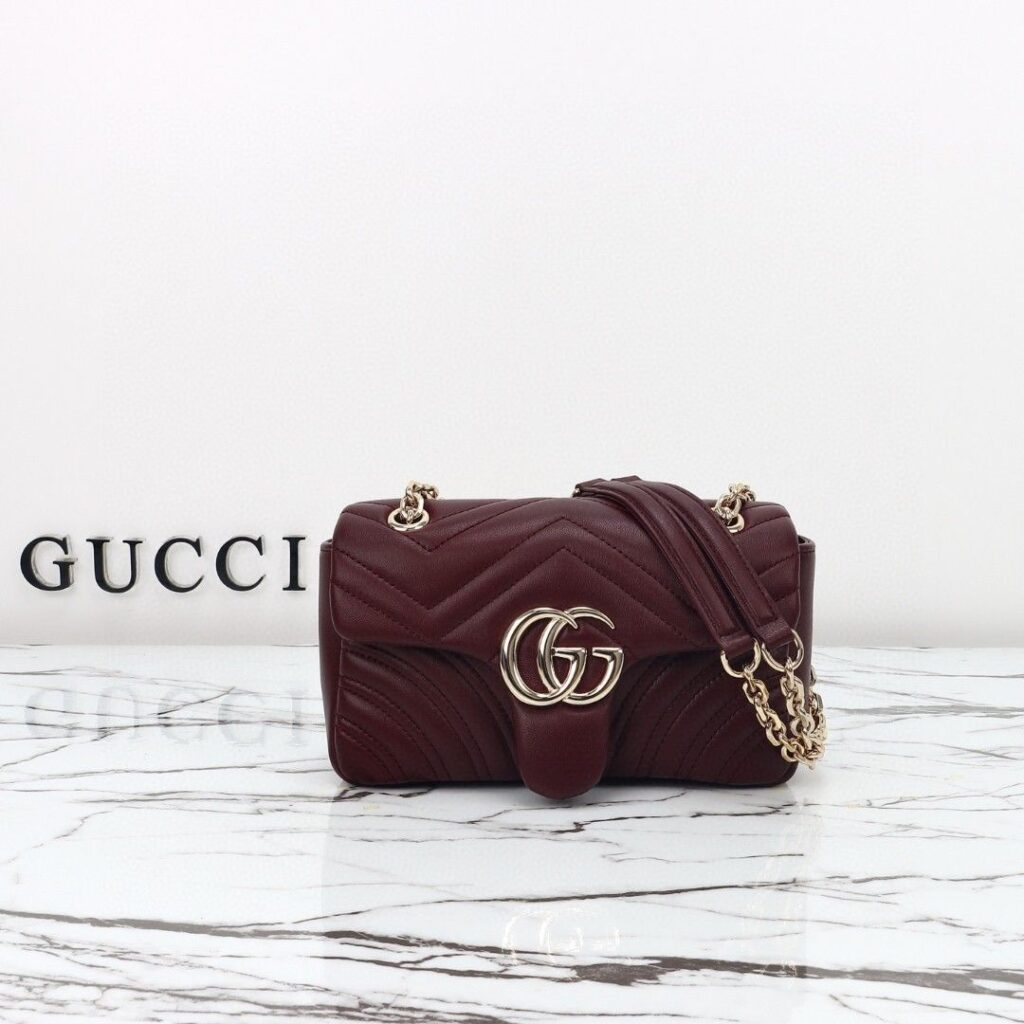 グッチ〔GGマーモント〕スモール ショルダーバッグ「GG Marmont Bag」