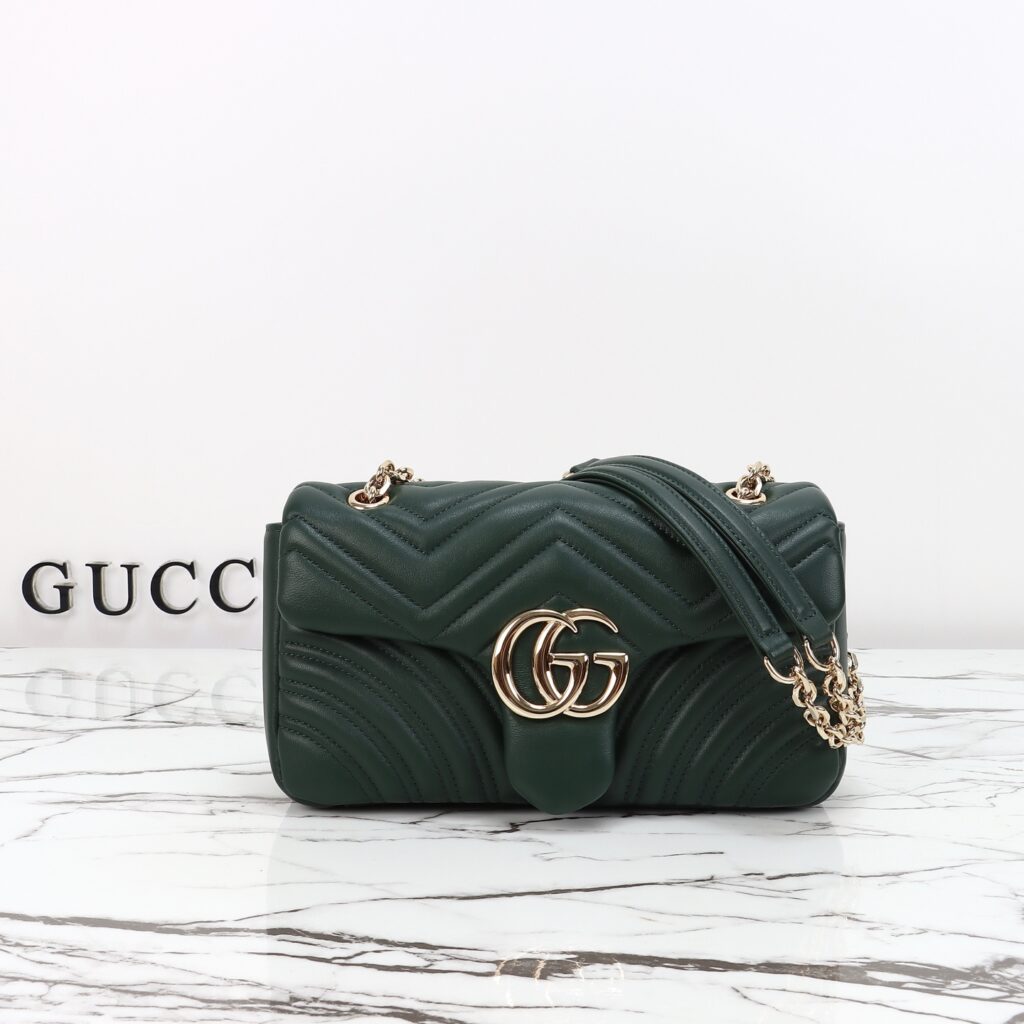 グッチ〔GGマーモント〕ミディアム ショルダーバッグ「GG Marmont Bag」