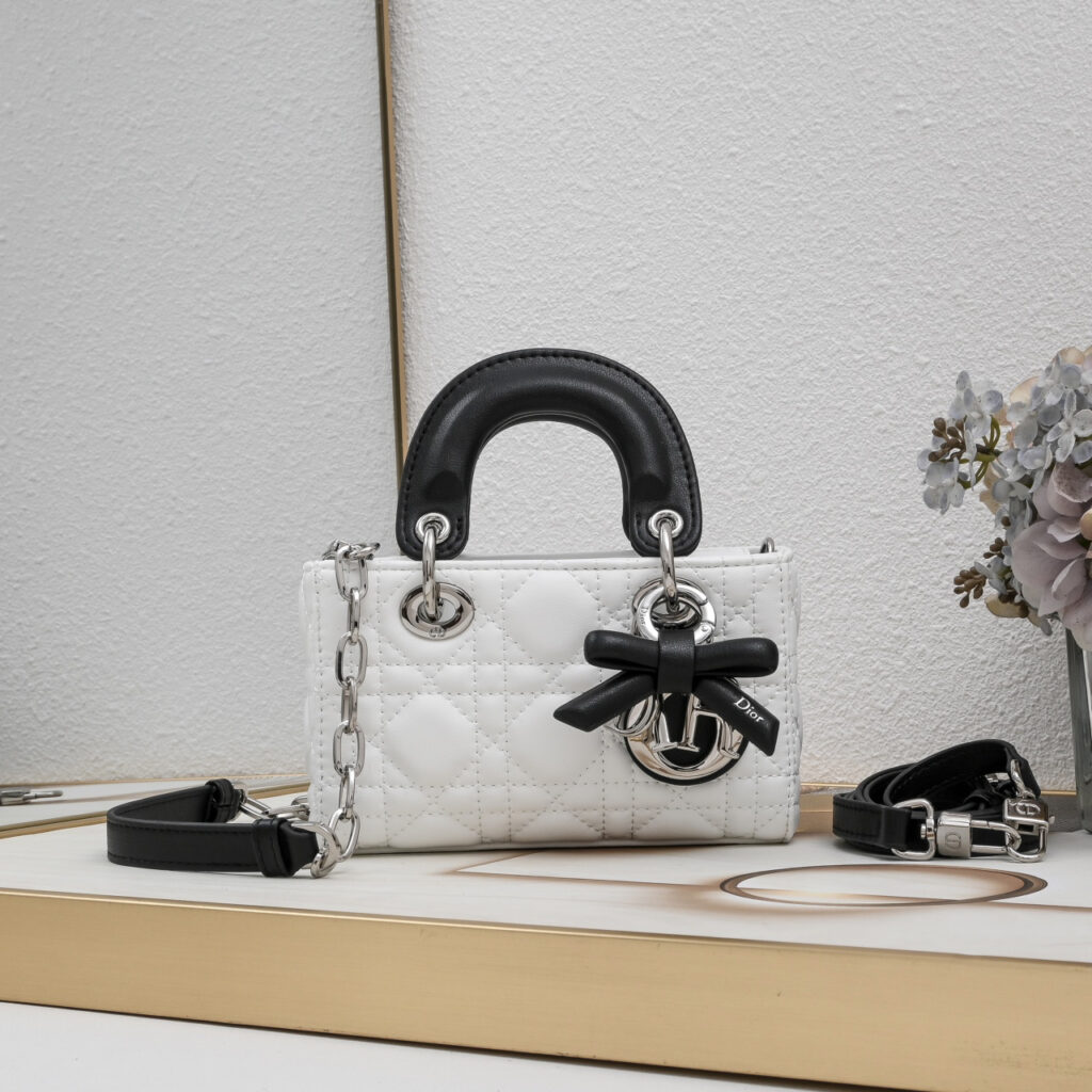 【入手困難品】ディオール レディ ディージョイ ハンドバッグ「Lady D‑Joy Bag」