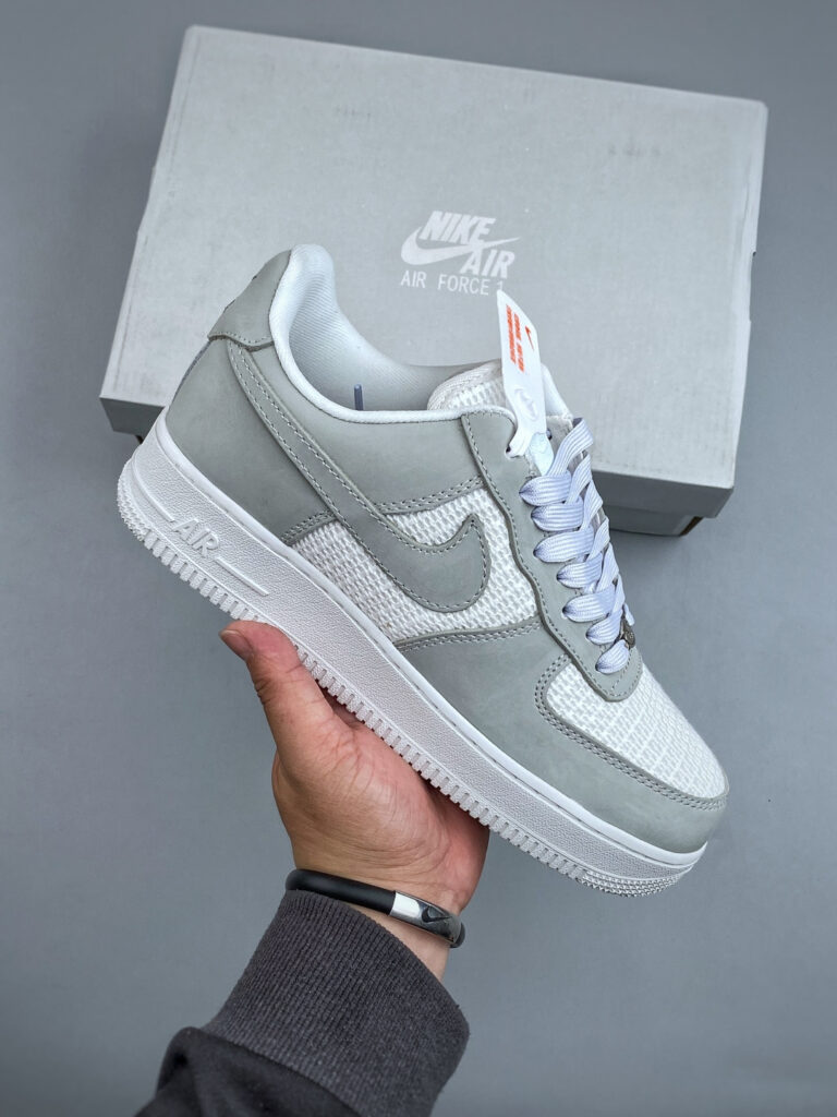 ナイキ エア フォース 1 トレンドスニーカー「Nike Air Force 1」