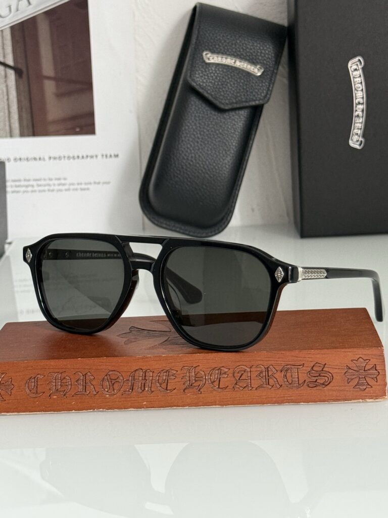 【希少新作】Chrome Hearts クロムハーツ ハードデザインサングラス「限定モデル」