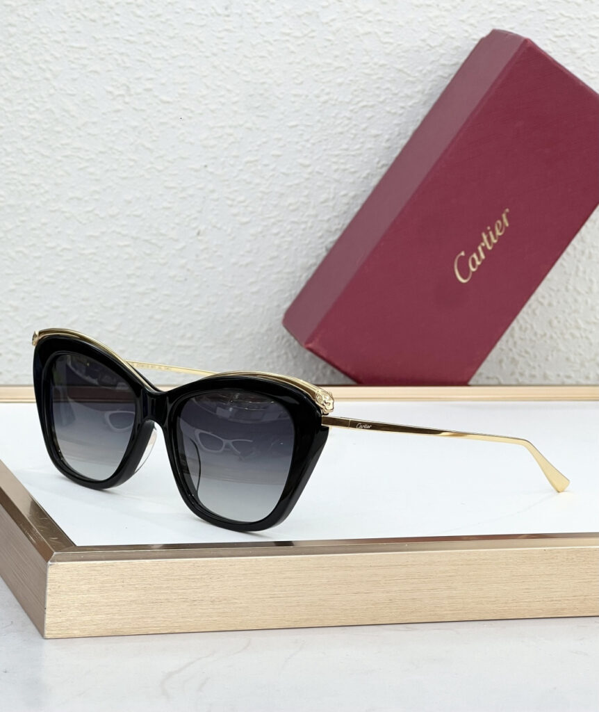 【高級品入庫】Cartier クラシカル貴族風サングラス「上質フレーム」
