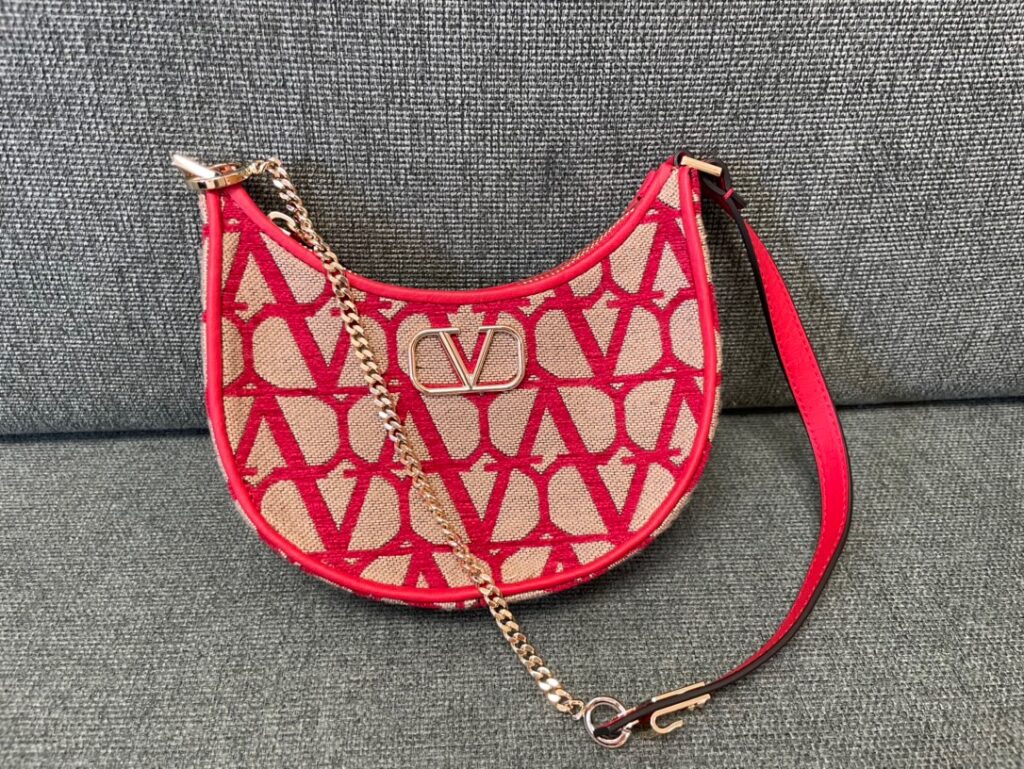 ヴァレンティノ「Valentino」が ミニハンドバッグ