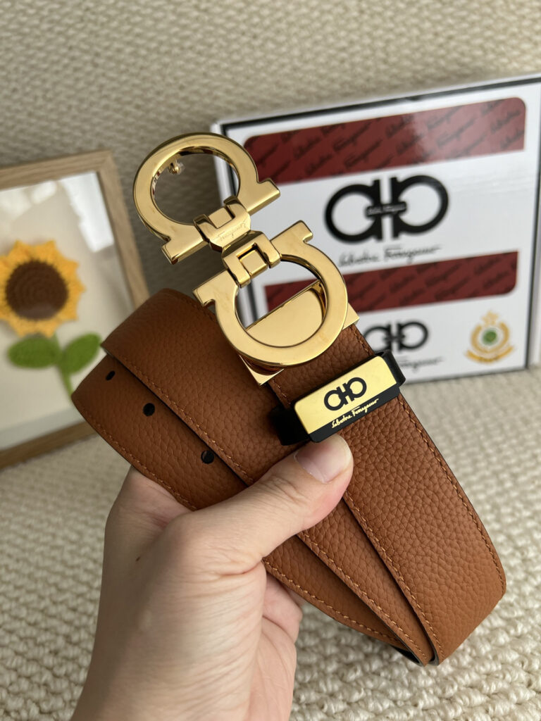 【新規倉庫入り】Salvatore Ferragamo 職人仕上げ高級ベルト「全長約 100cm」