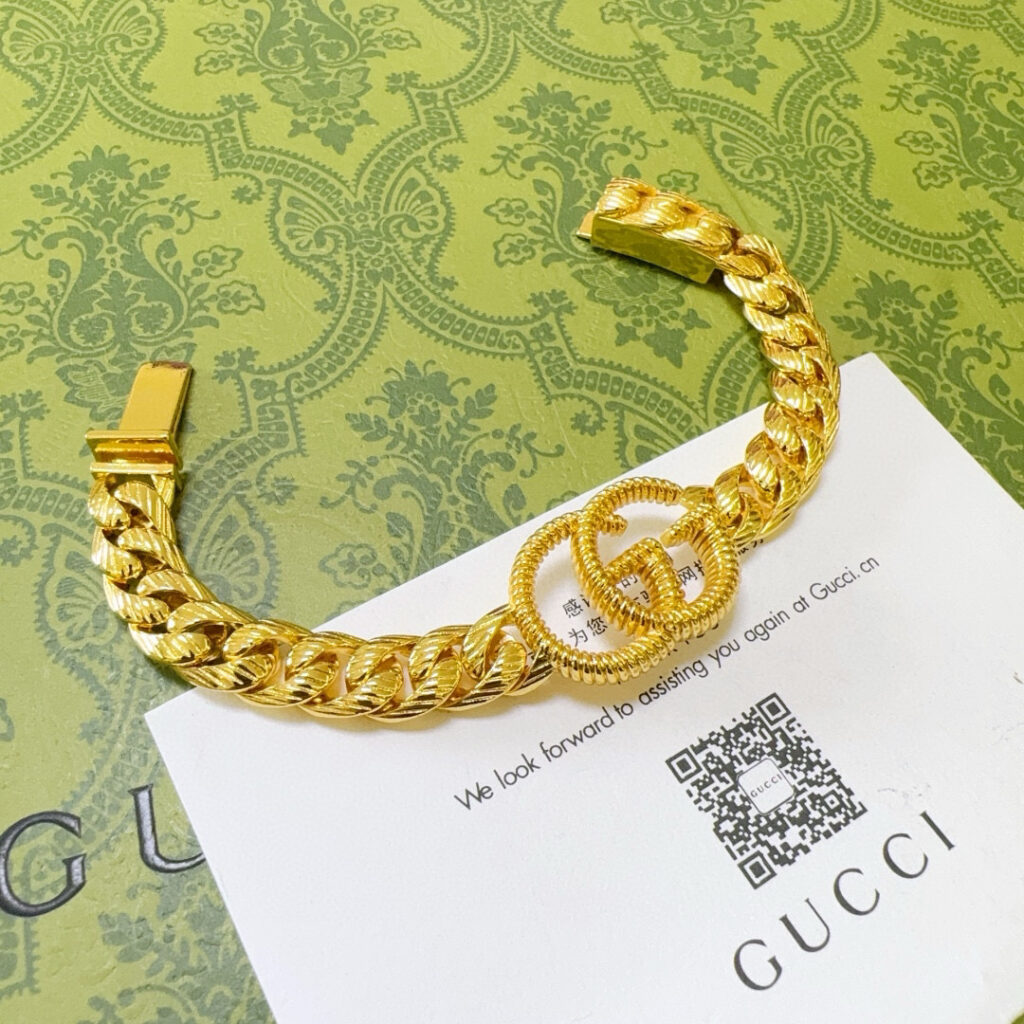 グッチ「Gucci」 インターロッキングC ブレスレット