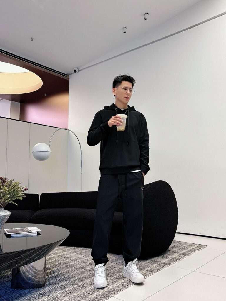 プラダ「Prada」秋冬 メンズ カジュアルスポーツセット