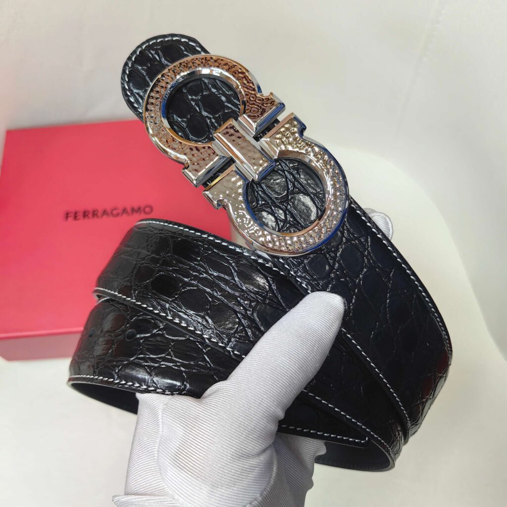 【新規倉庫入り】Salvatore Ferragamo 職人仕上げ高級ベルト「全長約 100cm」