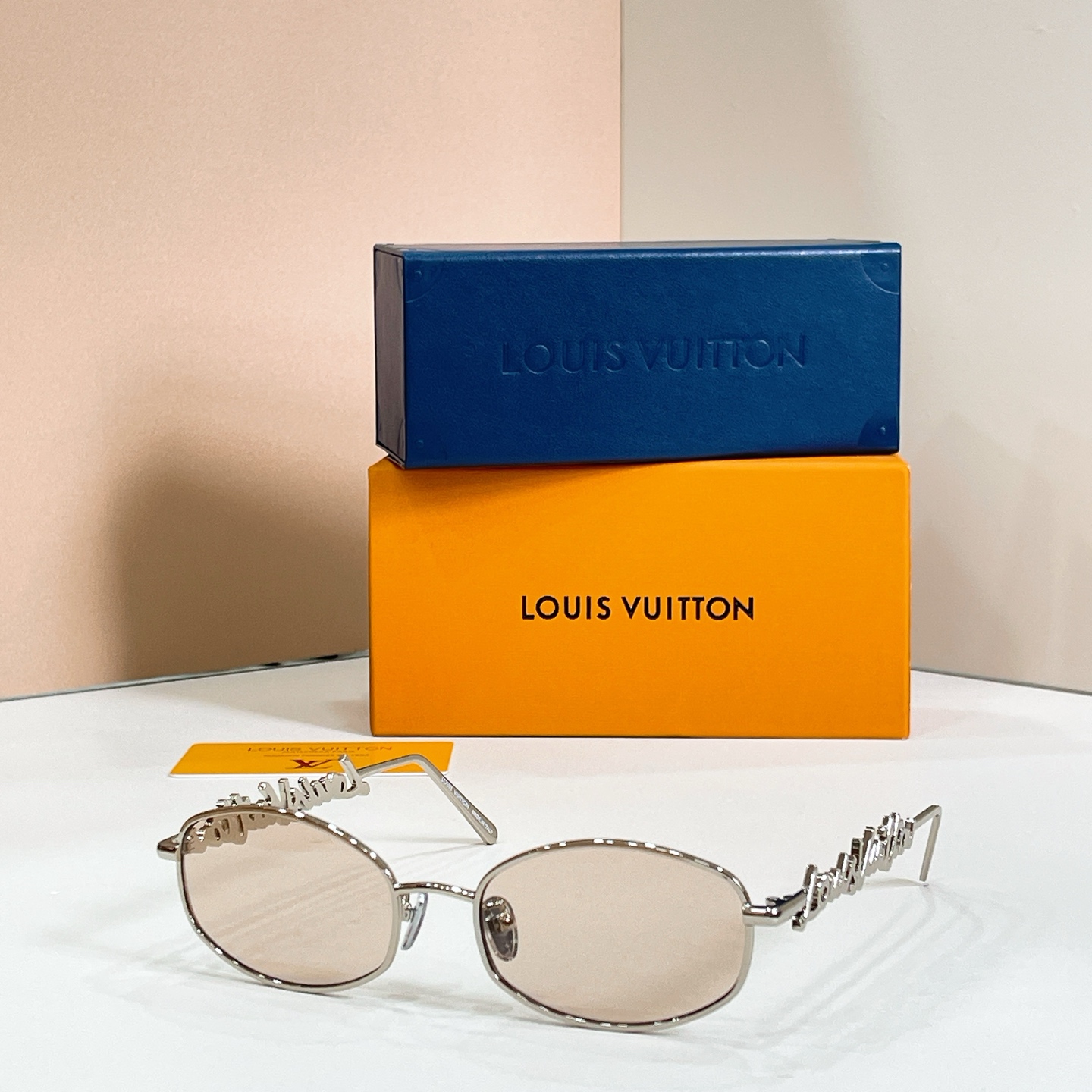 【新商品入荷】Louis Vuitton クラシックブランドサングラス「日常兼用アイウェア」