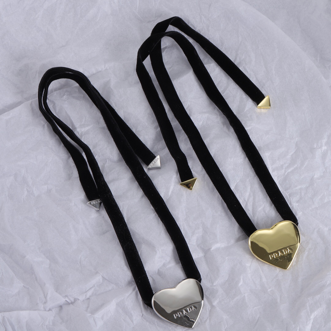 プラダ「Prada」Re-Nylon リボンチョーカーネックレス