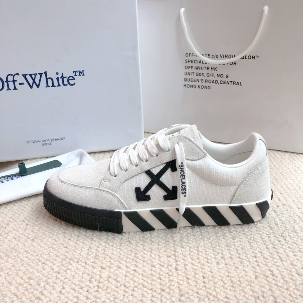 オフホワイト Vulc ローカット カジュアルスケートシューズ