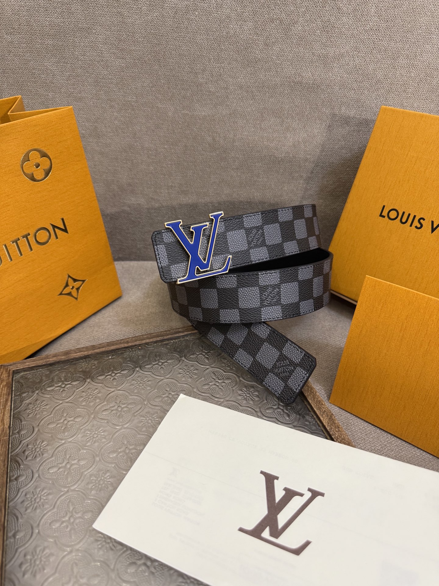 【日本未入荷】ルイヴィトン LV Dimension 両面使いベルト 40mm(全長約 100cm)