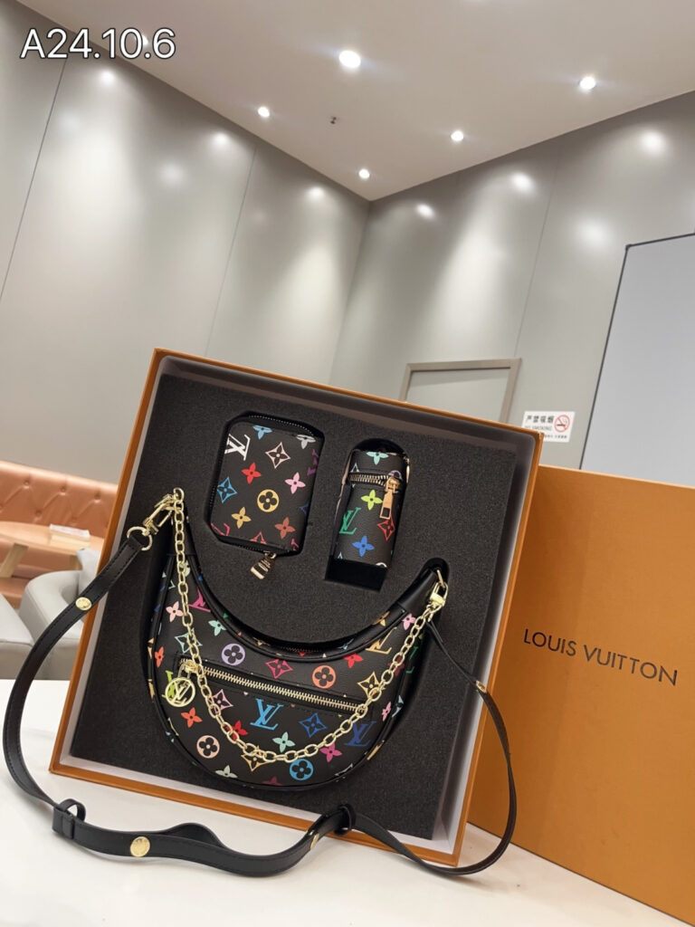 「ルイ・ヴィトン」Louis Vuitton マルチカラーハーフムーンバッグ＋財布＋チャーム ギフトセット 限定セール 大人気販売中