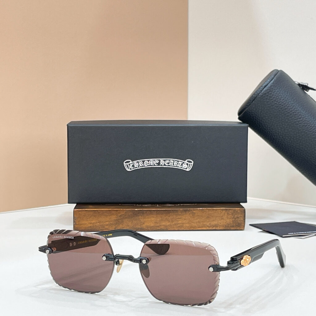 【希少新作】Chrome Hearts クロムハーツ ハードデザインサングラス「限定モデル」