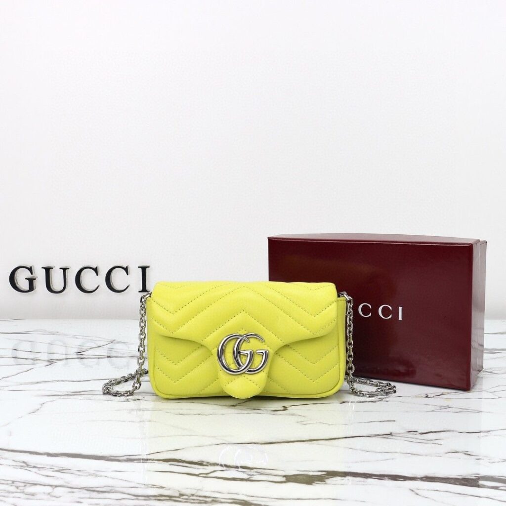 グッチ〔GGマーモント〕ミニ ショルダーバッグ「GG Marmont Bag」