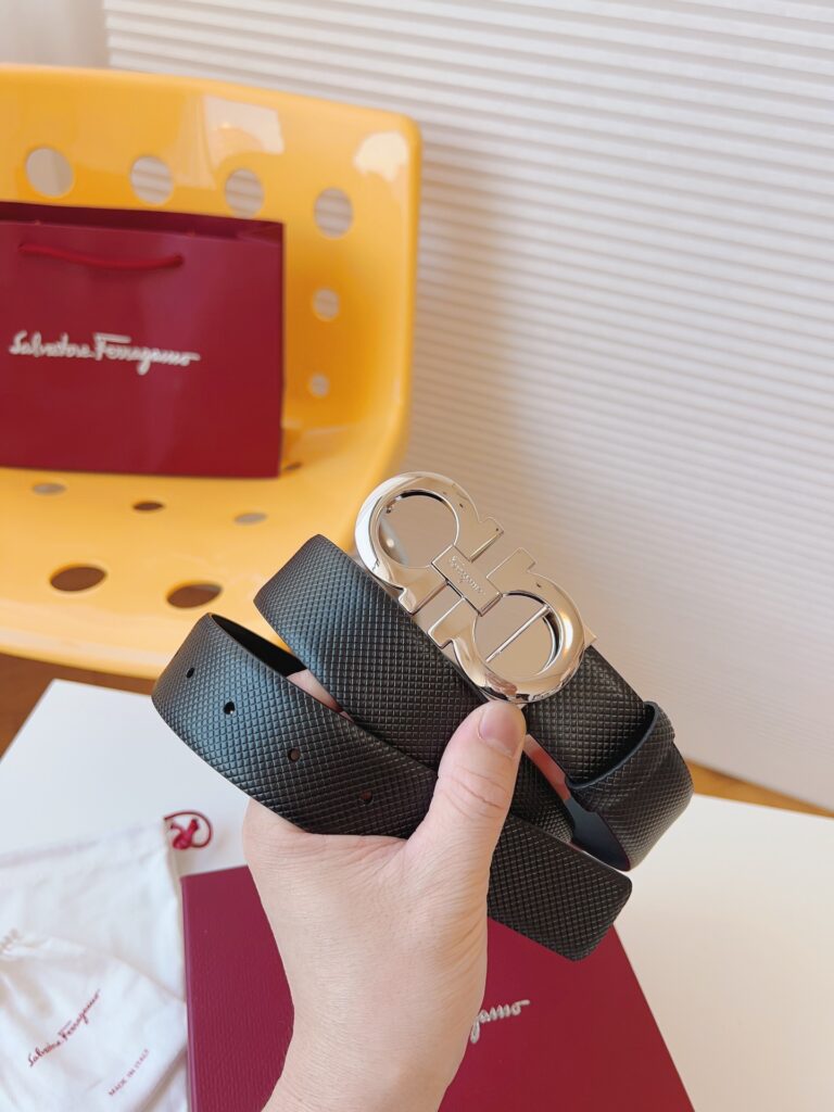 【新規倉庫入り】Salvatore Ferragamo 職人仕上げ高級ベルト「全長約 100cm」