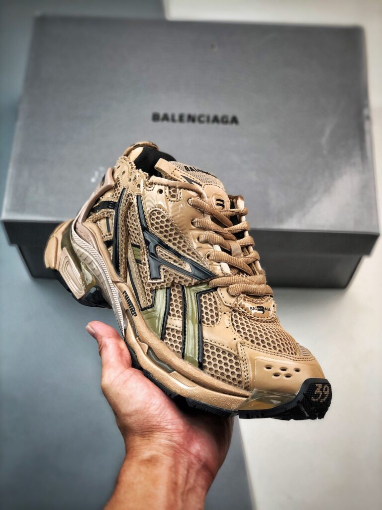 バレンシアガ ランナー スニーカー「Runner Sneaker」