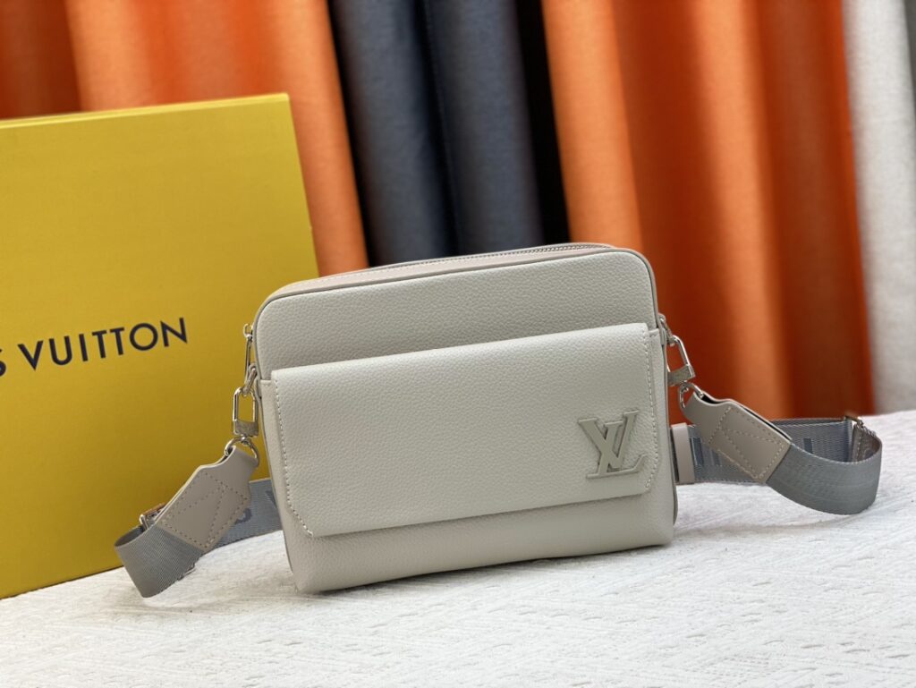 ルイ・ヴィトン「Louis Vuitton」 Fastline メッセンジャーバッグ