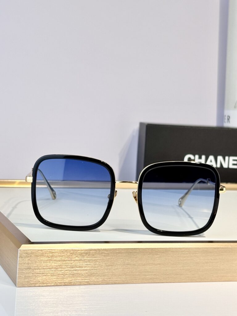 【新作到着】Chanel ハイセンスデザインサングラス「遮光レンズ搭載」