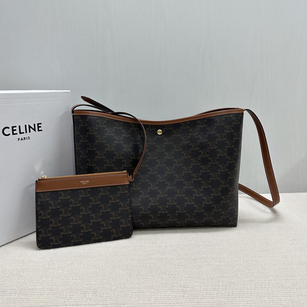セリーヌ「Celine」SOFT SHOE TRIOMPHEバッグ