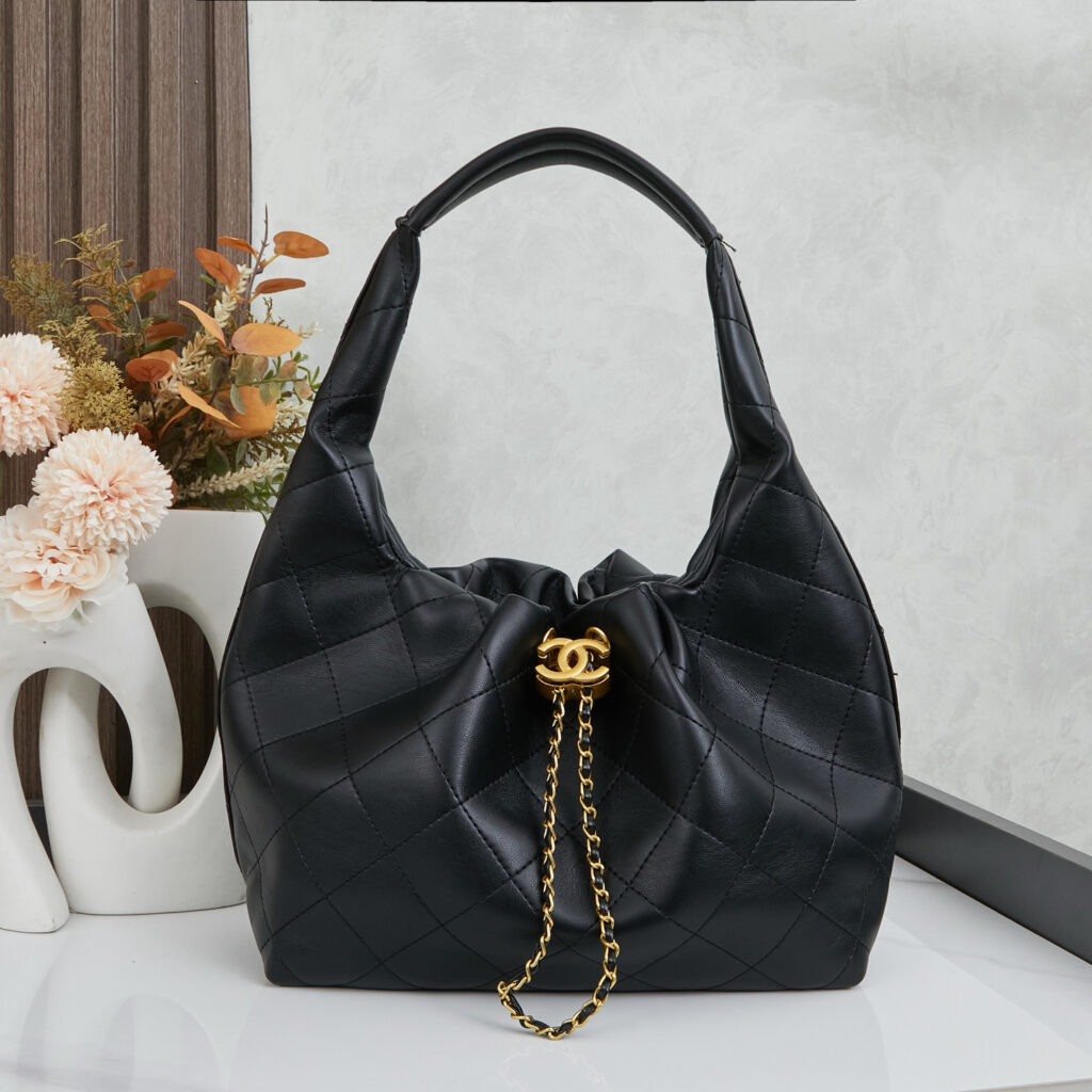 シャネル ホーボー バッグ「Hobo Bag」