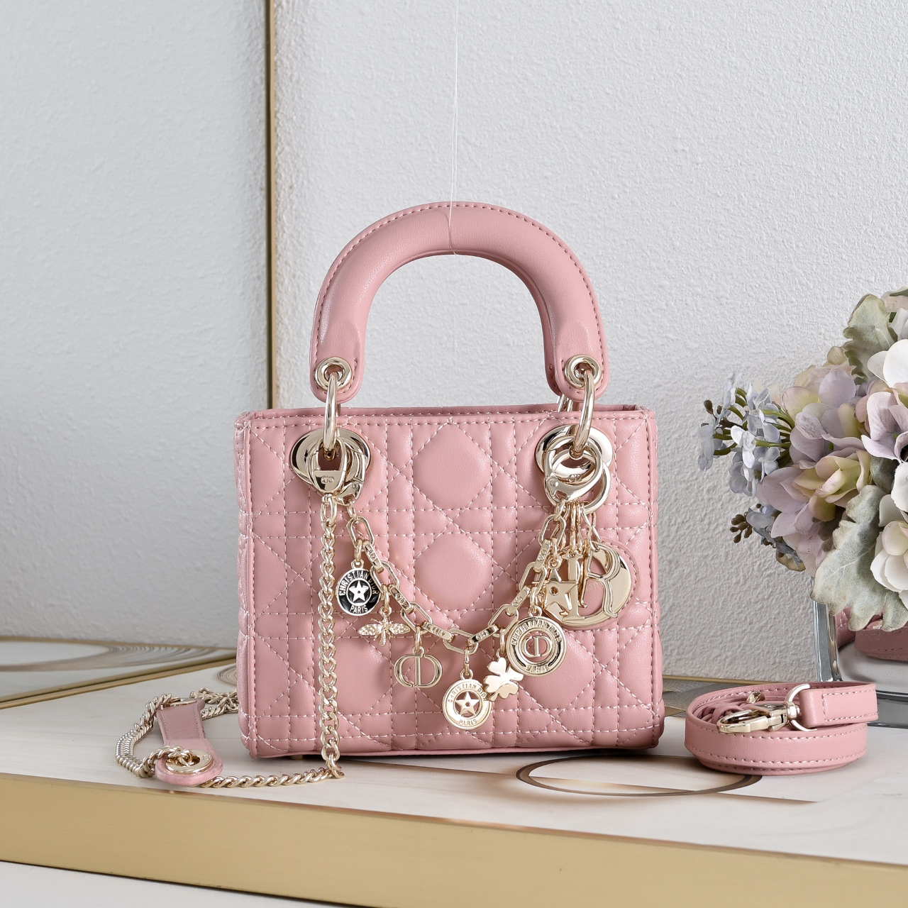 【人気コレクション】レディ ディオール バッグ「Lady Dior Bag」