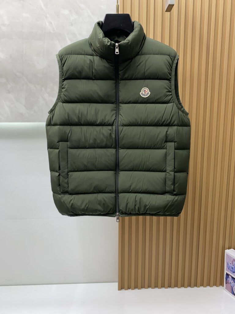 モンクレール 秋冬 メンズ ファッションダウンベスト