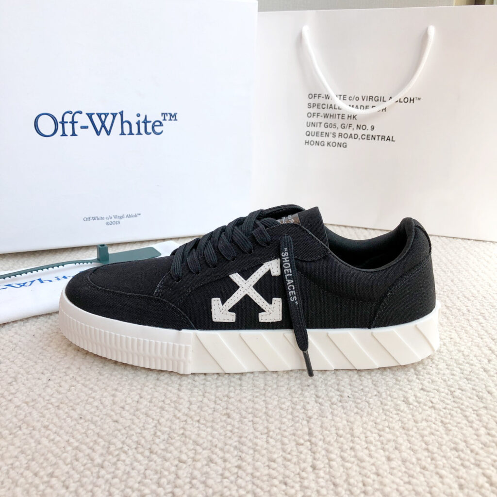 オフホワイト Vulc ローカット カジュアルスケートシューズ