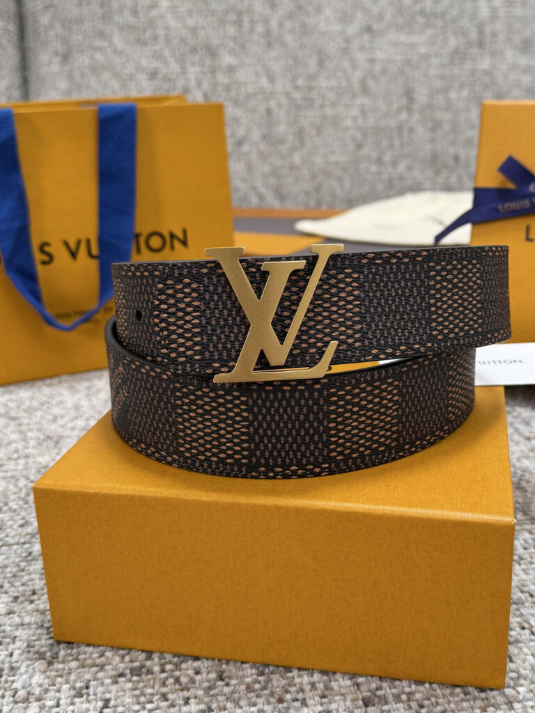 【新商品入荷】Louis Vuitton クラシックハイクオリティベルト「全長約 100cm」