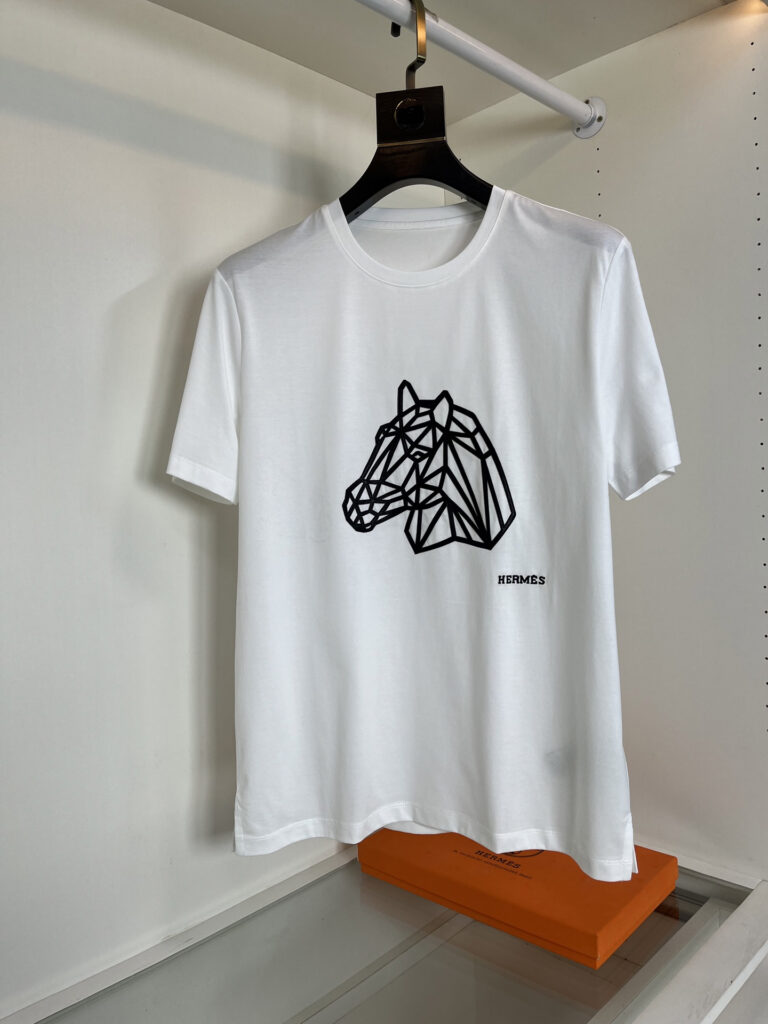エルメス「Hermès」 クルーネックTシャツ 軽やかな着心地 春夏新作