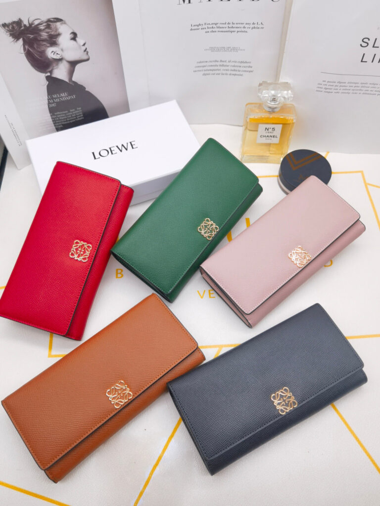 ロエベ「LOEWE」アナグラム コンティネンタル ウォレット 5色
