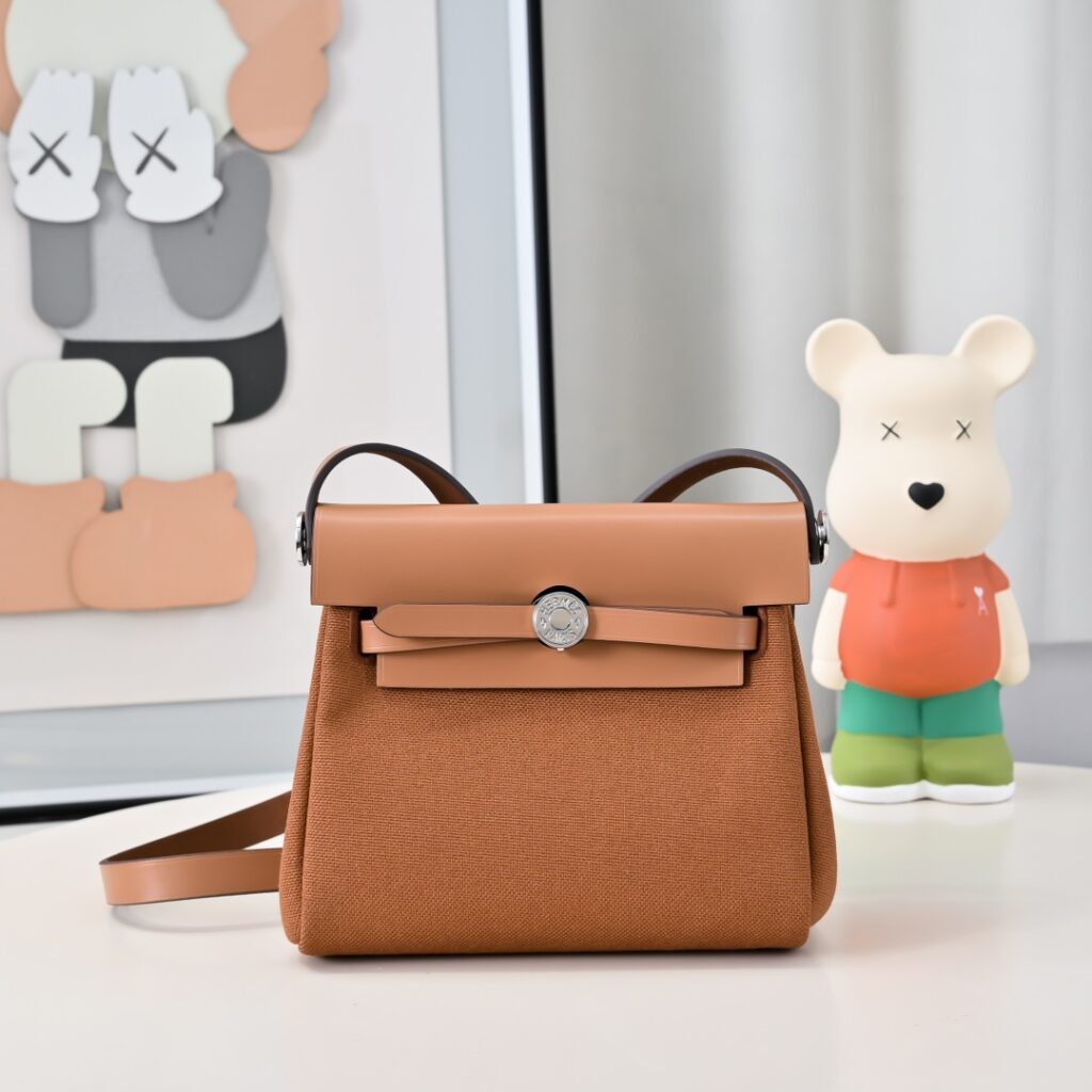 エルメス ミニ ハーバッグ ジップ 20 バッグ「Mini Herbag Zip Bag」