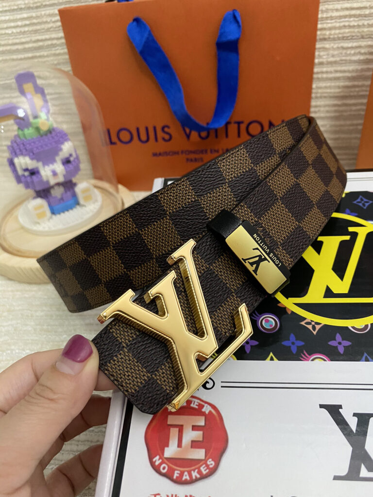 【新商品入荷】Louis Vuitton クラシックハイクオリティベルト「全長約 100cm」