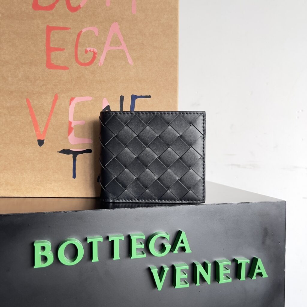 ボッテガ・ヴェネタ「Bottega Veneta」スモールウォレット レザー