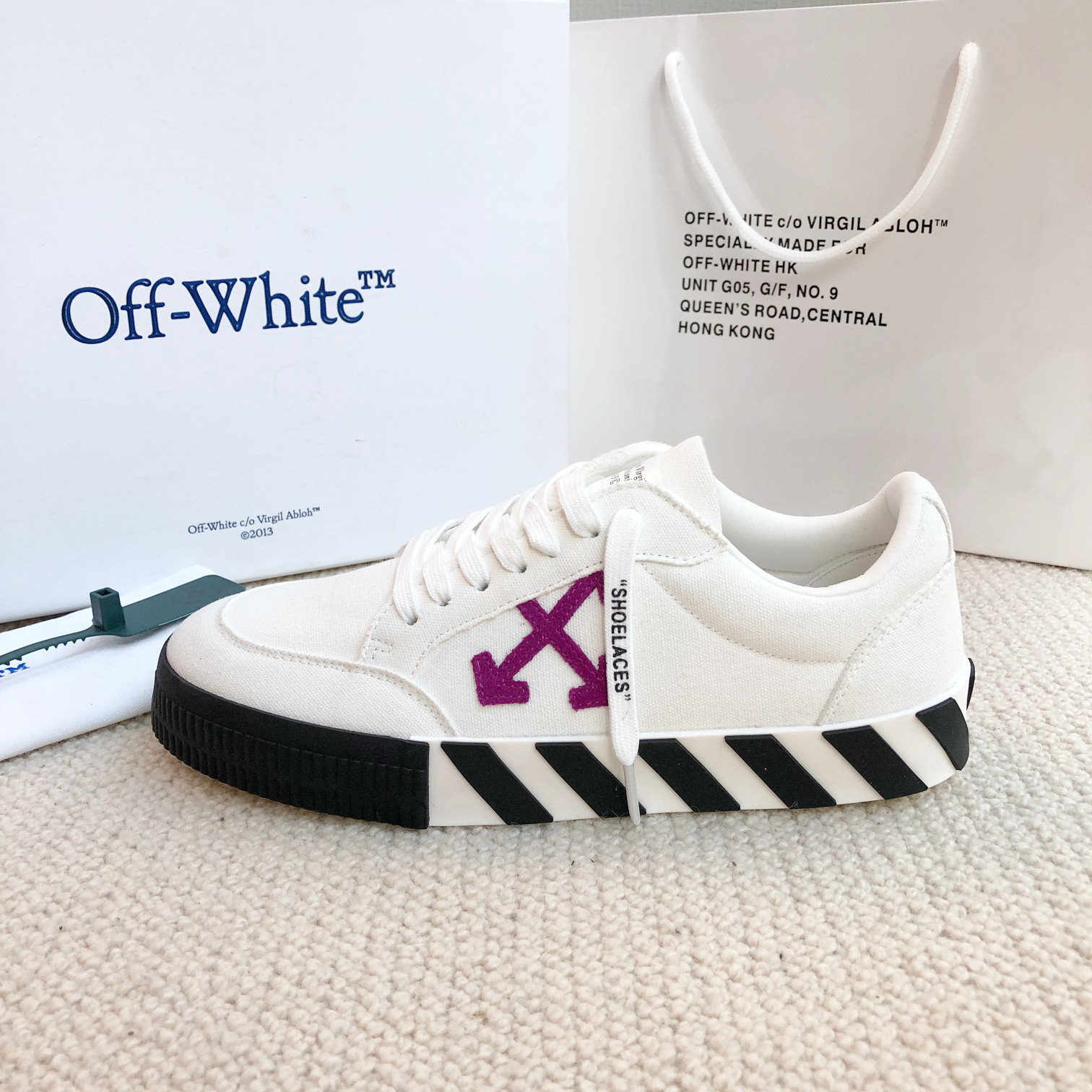 オフホワイト Vulc ローカット カジュアルスケートシューズ