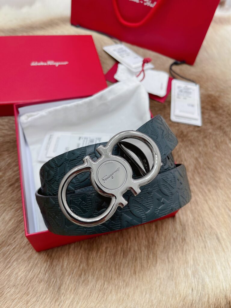 【新規倉庫入り】Salvatore Ferragamo 職人仕上げ高級ベルト「全長約 100cm」