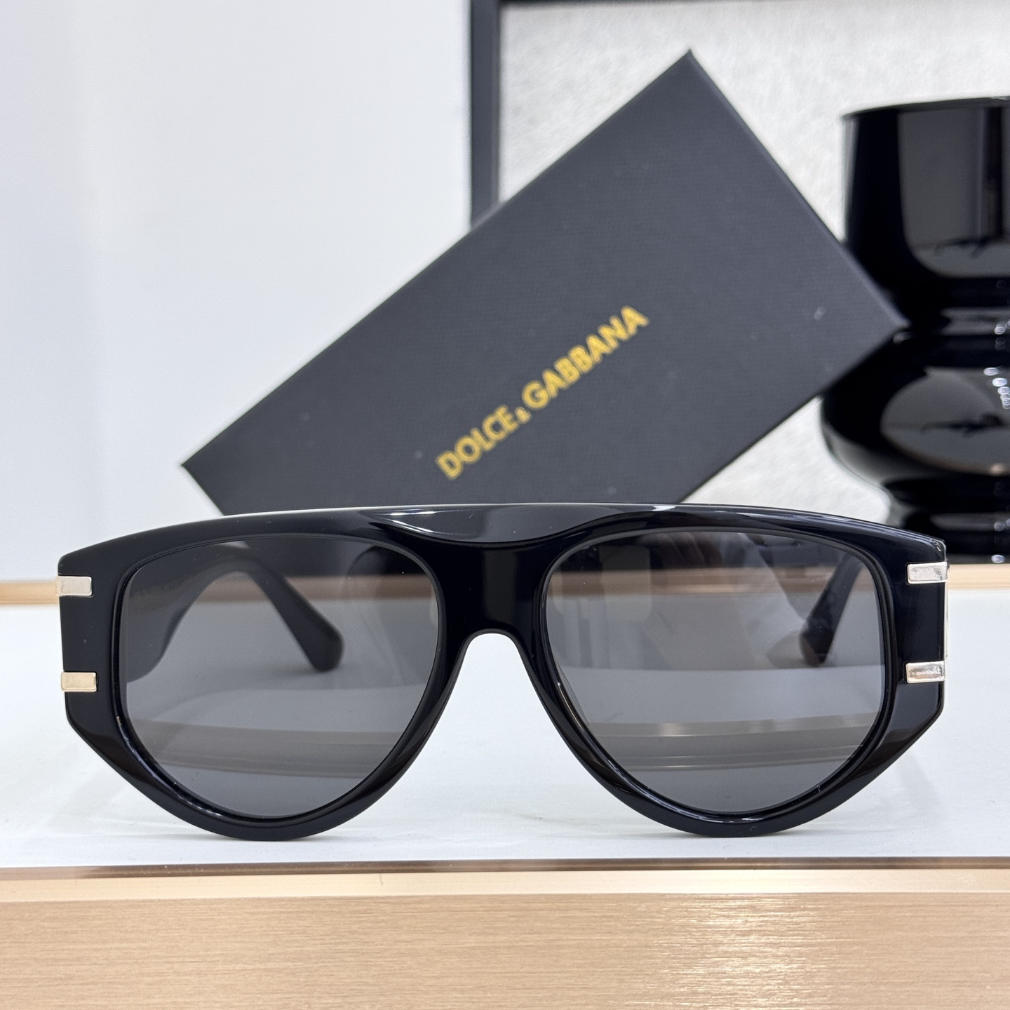 【希少入荷】D&G ドルチェアンドガッバーナ トレンドサングラス「カジュアル通勤用」