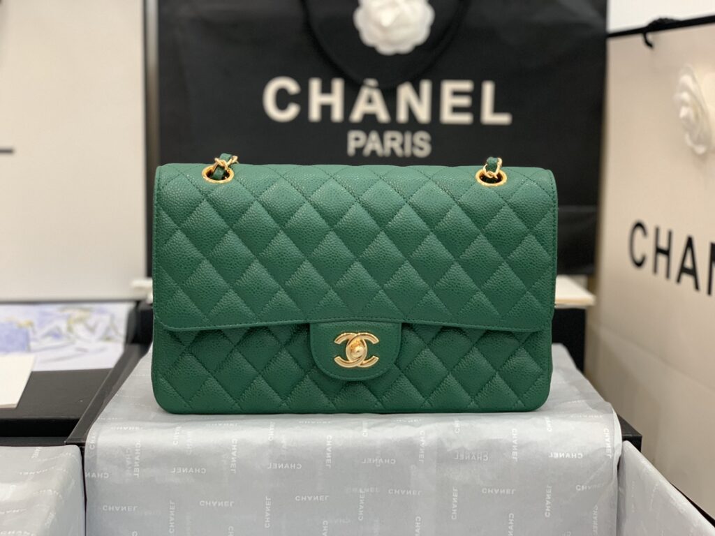 シャネル「Chanel」クラシックフラップ ボールチェーン ショルダーバッグ