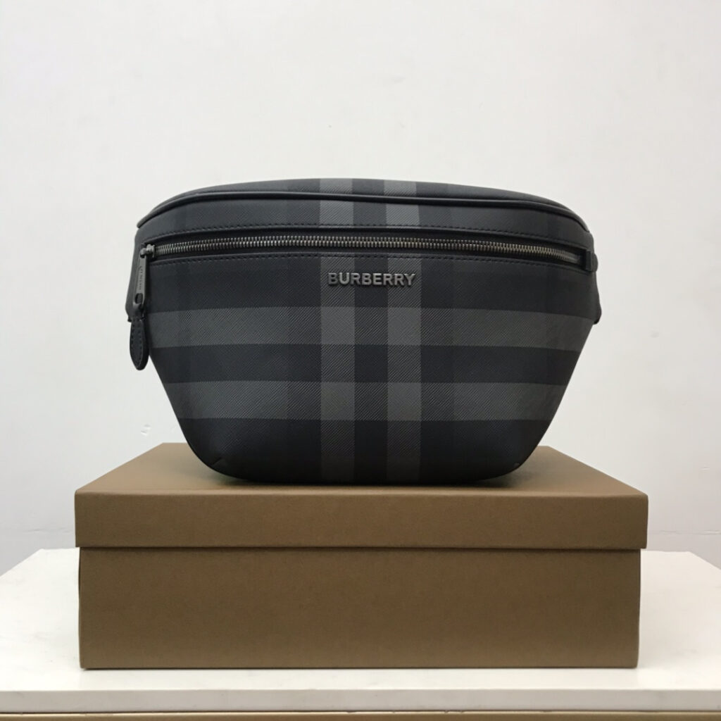 バーバリー「Burberry」トレンチ ウェストバッグ