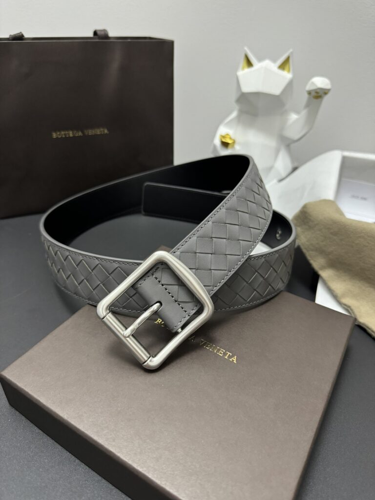 【ブランド品入庫】Bottega Veneta 上質素材ラグジュアリーベルト「全長約 100cm」