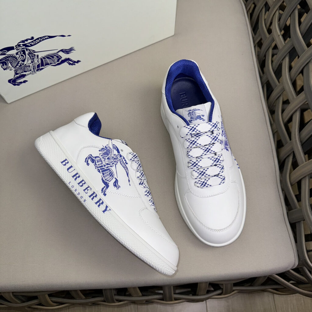 バーバリー チェック テラス スニーカー「Terrace Sneakers」