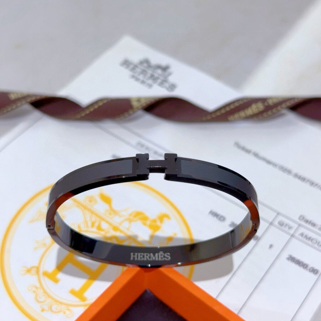 エルメス ブランドの象徴的なブレスレット