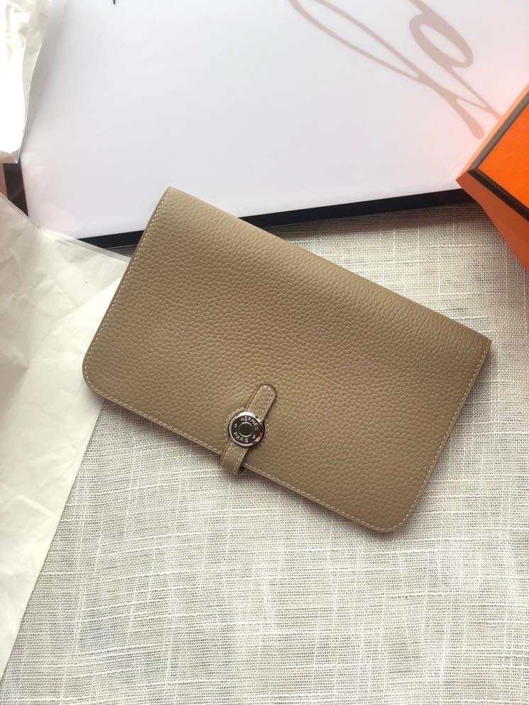 【限定新入荷】エルメス Dogon Long 二つ折りロングレザー財布「大容量収納仕様」