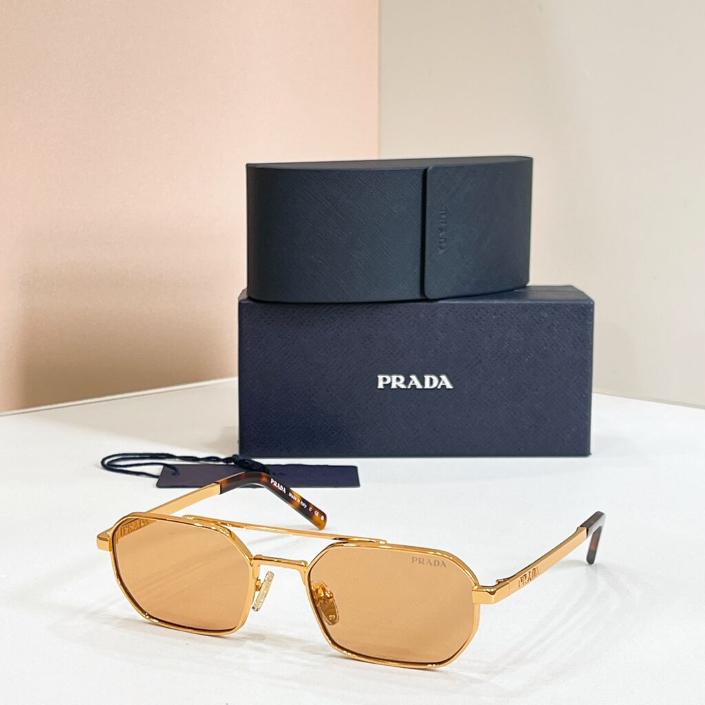 【厳選在庫】Prada ビジネス兼用高級サングラス「全天候遮光」