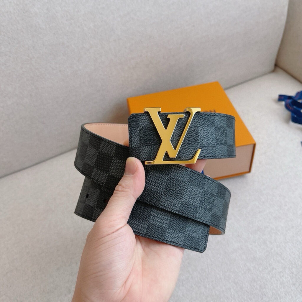 【新商品入荷】Louis Vuitton クラシックハイクオリティベルト「全長約 100cm」