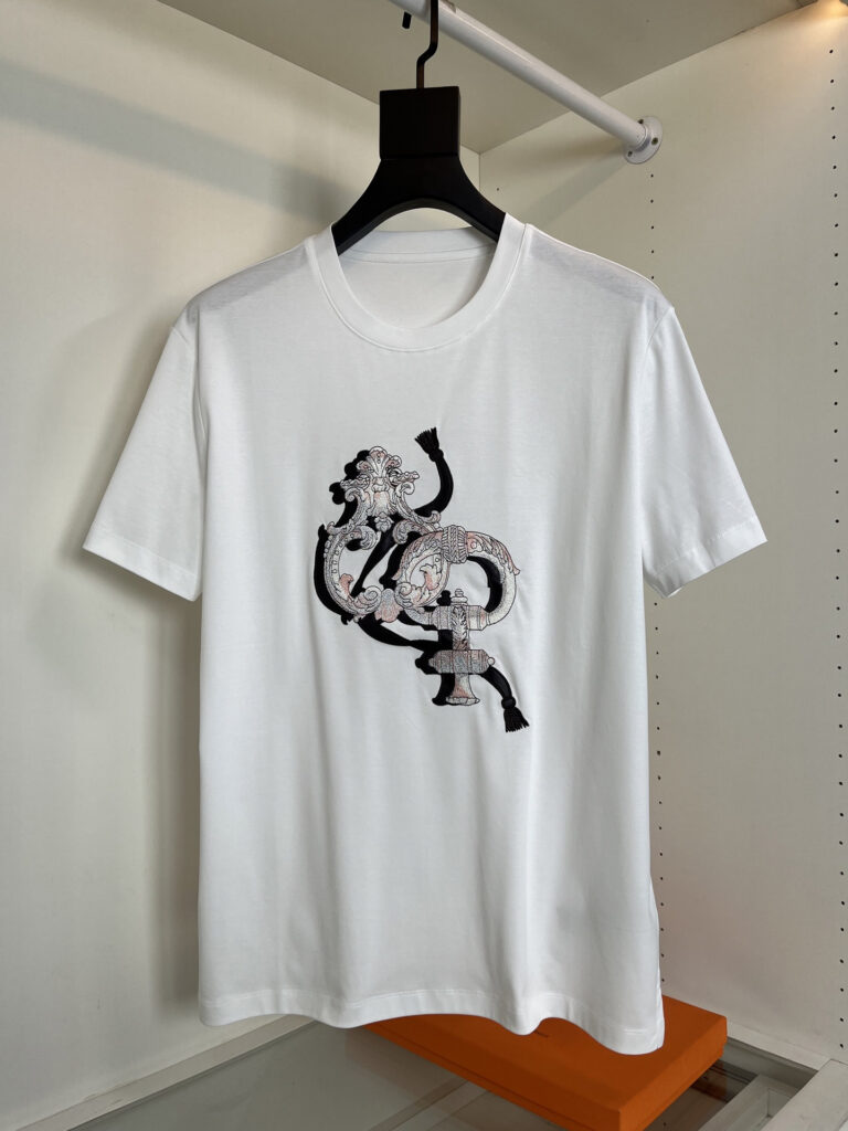 エルメス「Hermès」 クルーネックTシャツ 軽やかな着心地 春夏新作