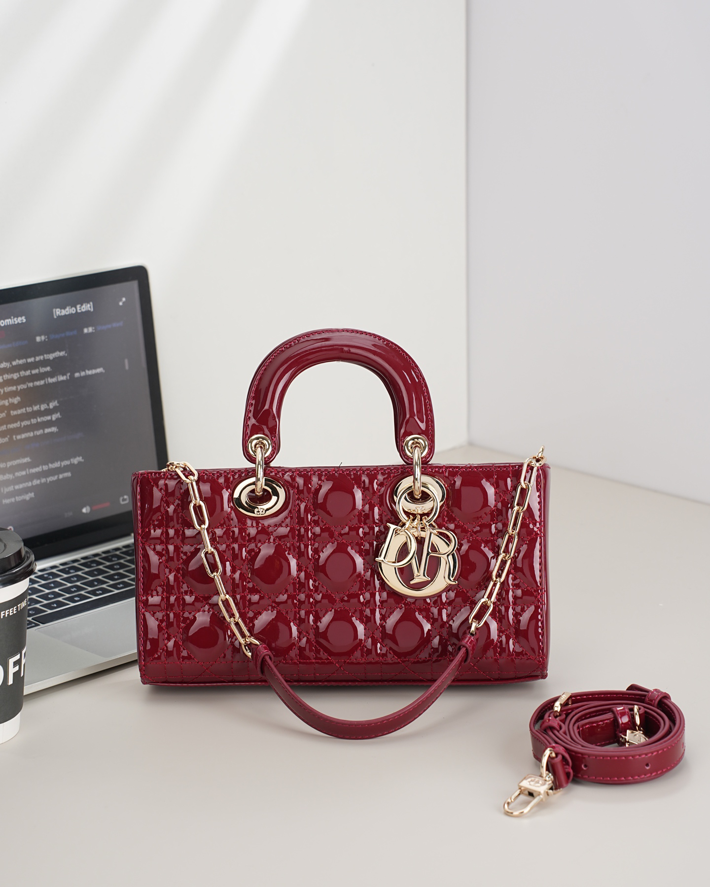 【入手困難品】ディオール レディ ディージョイ ハンドバッグ「Lady D‑Joy Bag」
