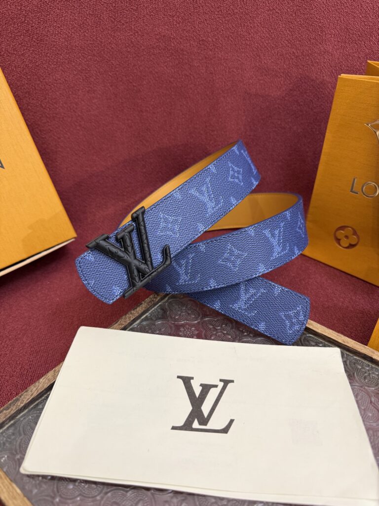 【日本未入荷】ルイヴィトン LV Dimension 両面使いベルト 40mm(全長約 100cm)