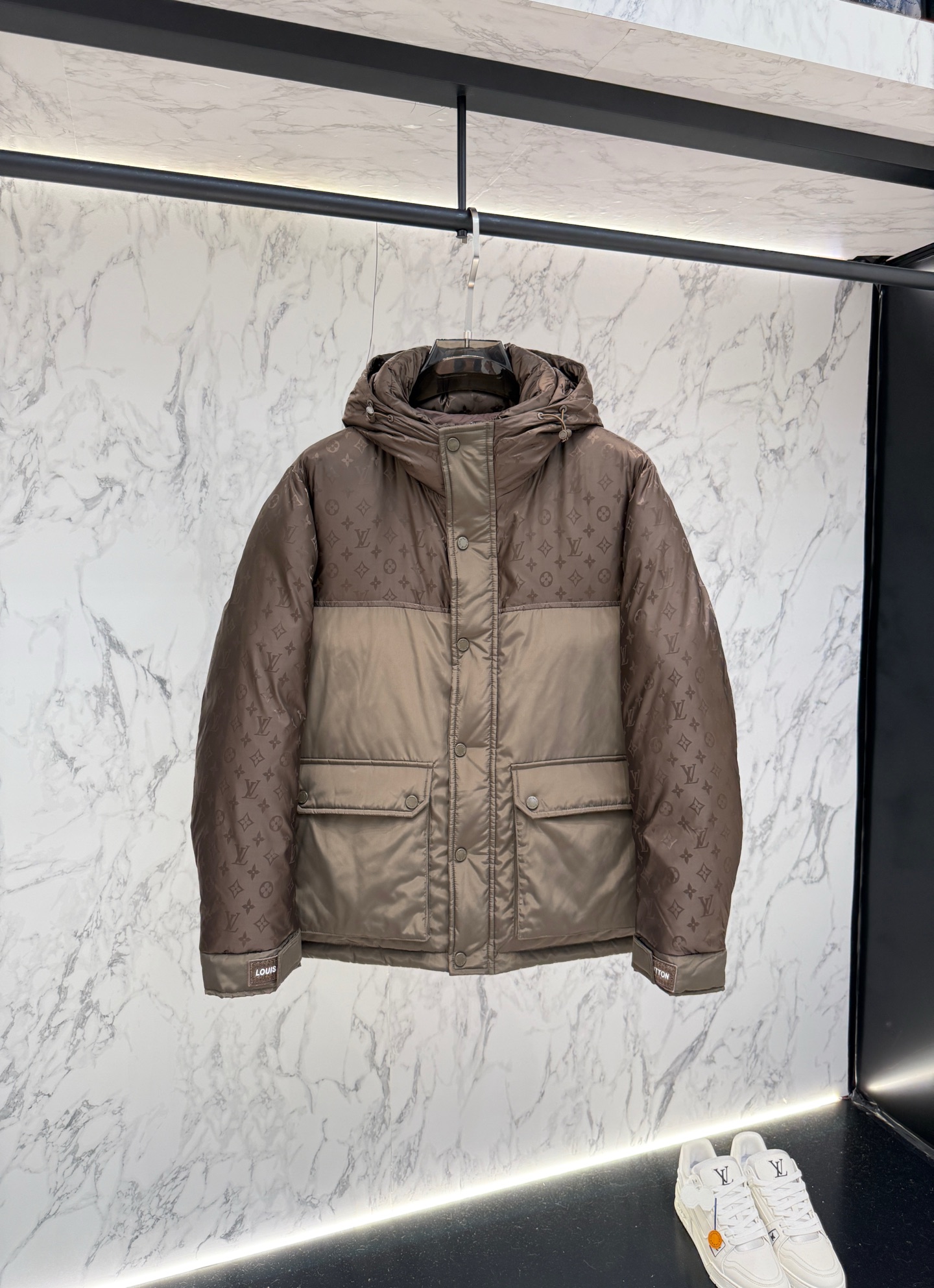 ルイ・ヴィトン「Louis Vuitton」Down Blouson ダウンジャケット