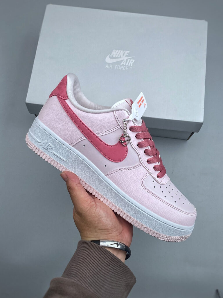 ナイキ エア フォース 1 トレンドスニーカー「Nike Air Force 1」